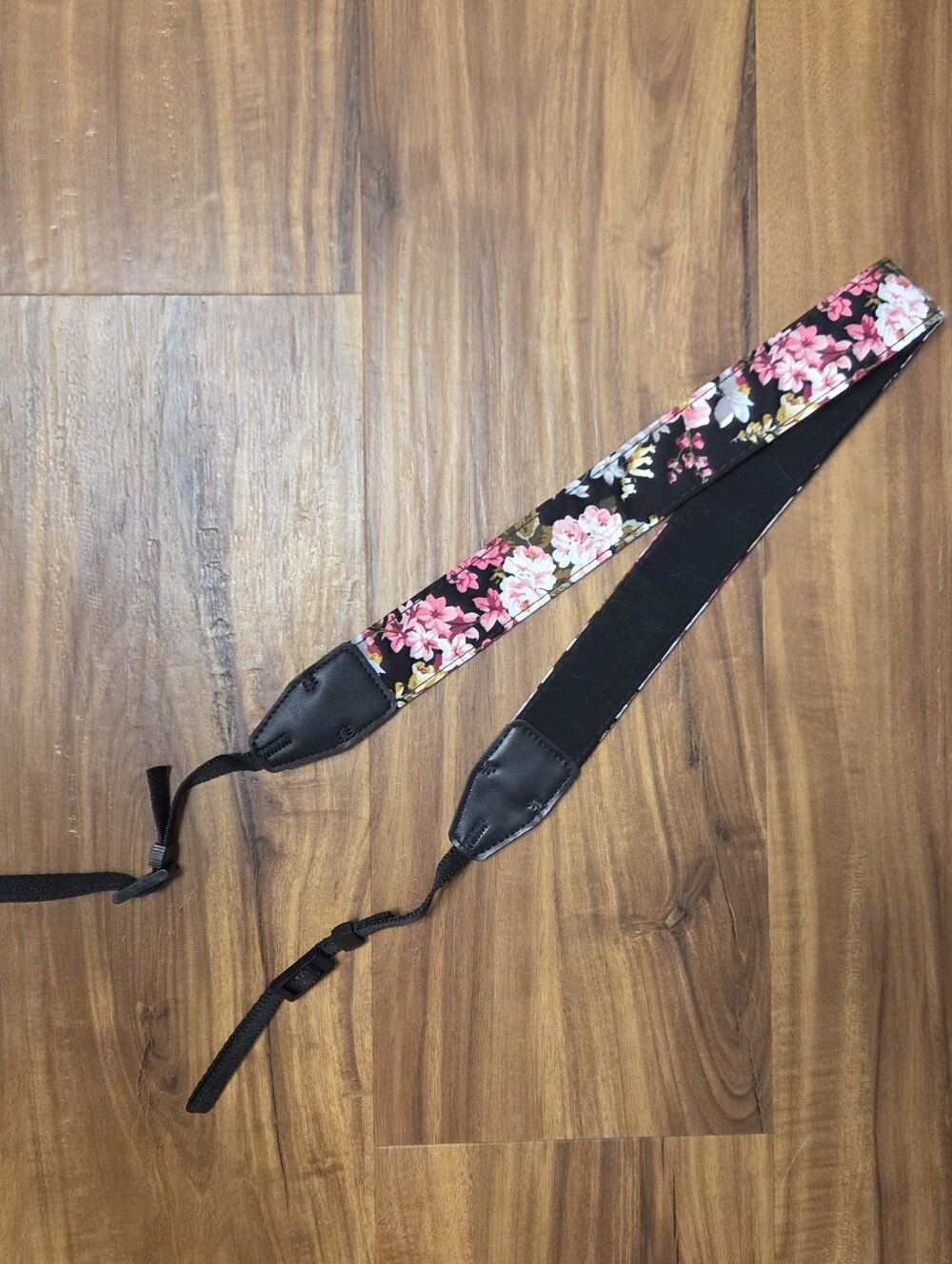 NWOT Floral Camera Strap